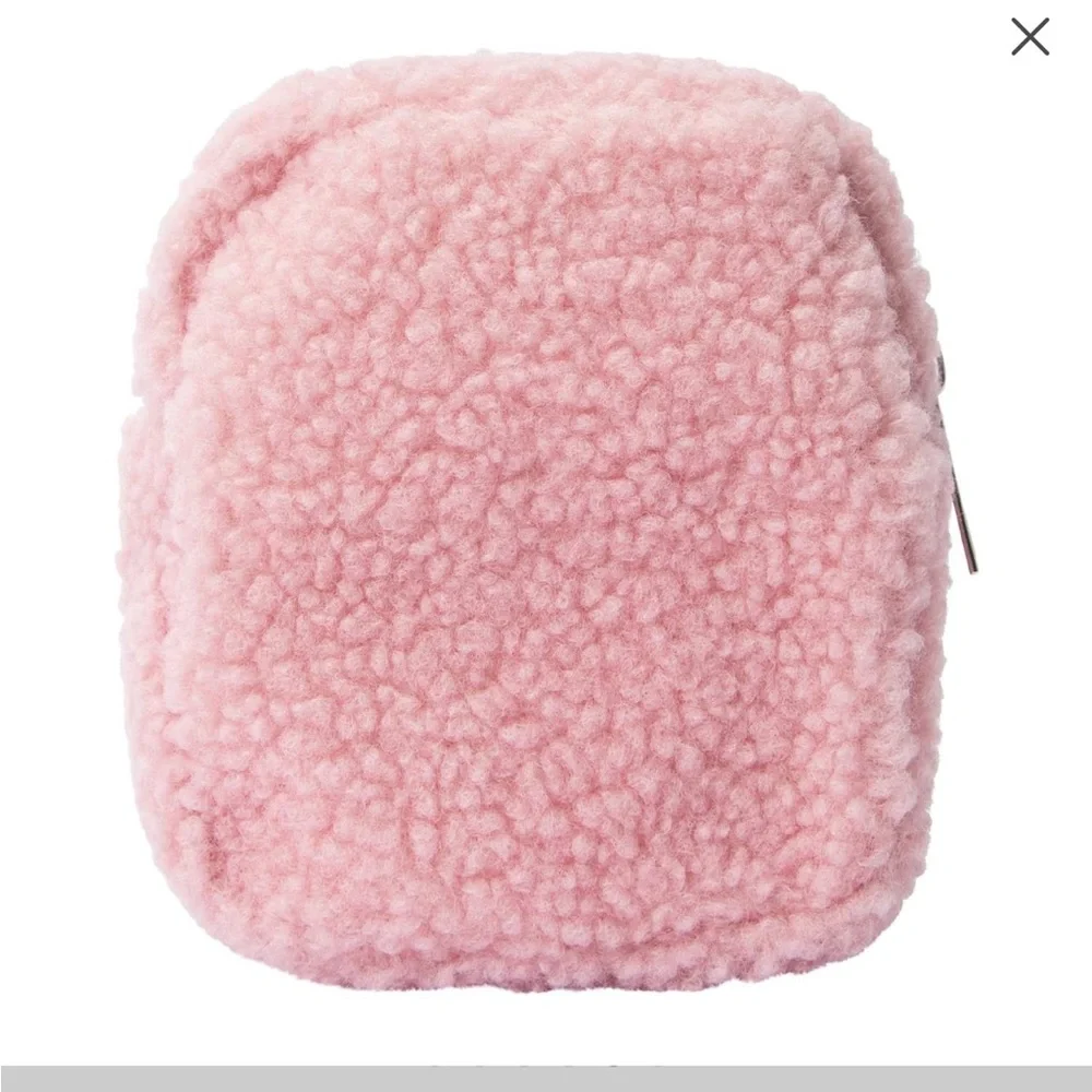 NEW!! Icon Plush Sherpa Heart Travel Cosmetic Bag- Pink (NWT)